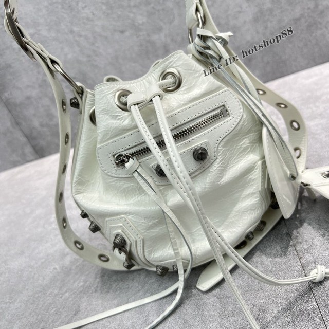 Balenciaga專櫃爆款白色肩背包 巴黎世家新款機車水桶包 fyj1786